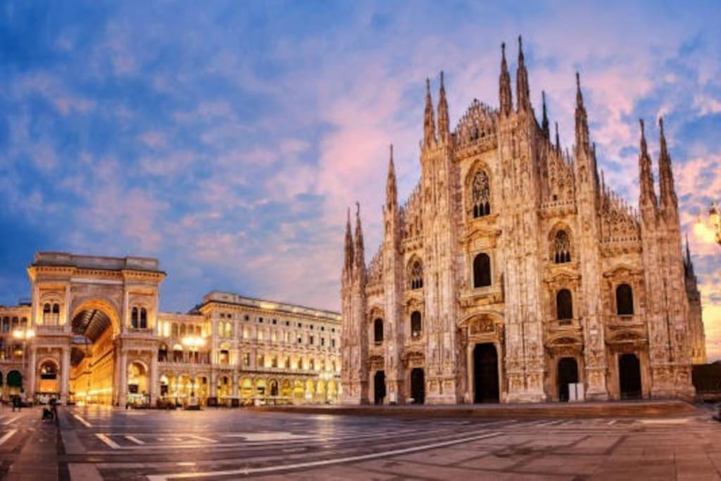 Luxury Loft On The Duomo Wifi & Netflix Apartment Милано Екстериор снимка